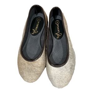 NWOB Sanga South Africa Cowhide Flats